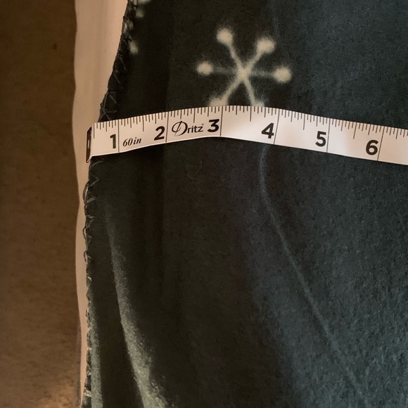 🖤 Fleece throw 💚 - Picture 5 of 9
